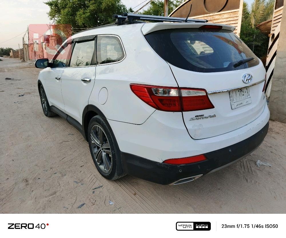 Hyundai Grand Santa Fe